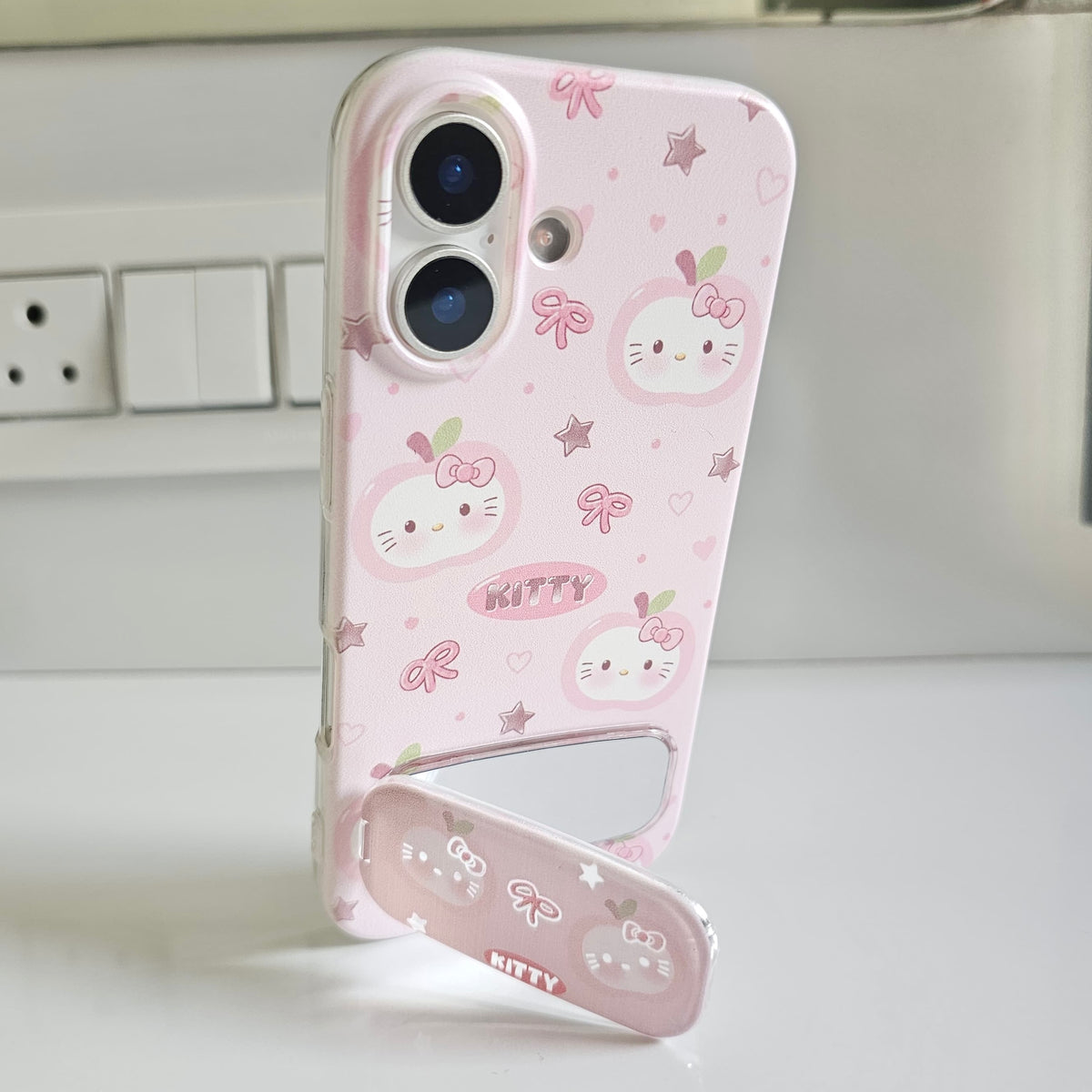 Kitty Dream Mirror Stand Phone Case
