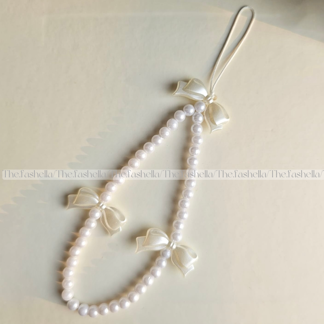 Gorgeous white bow charm