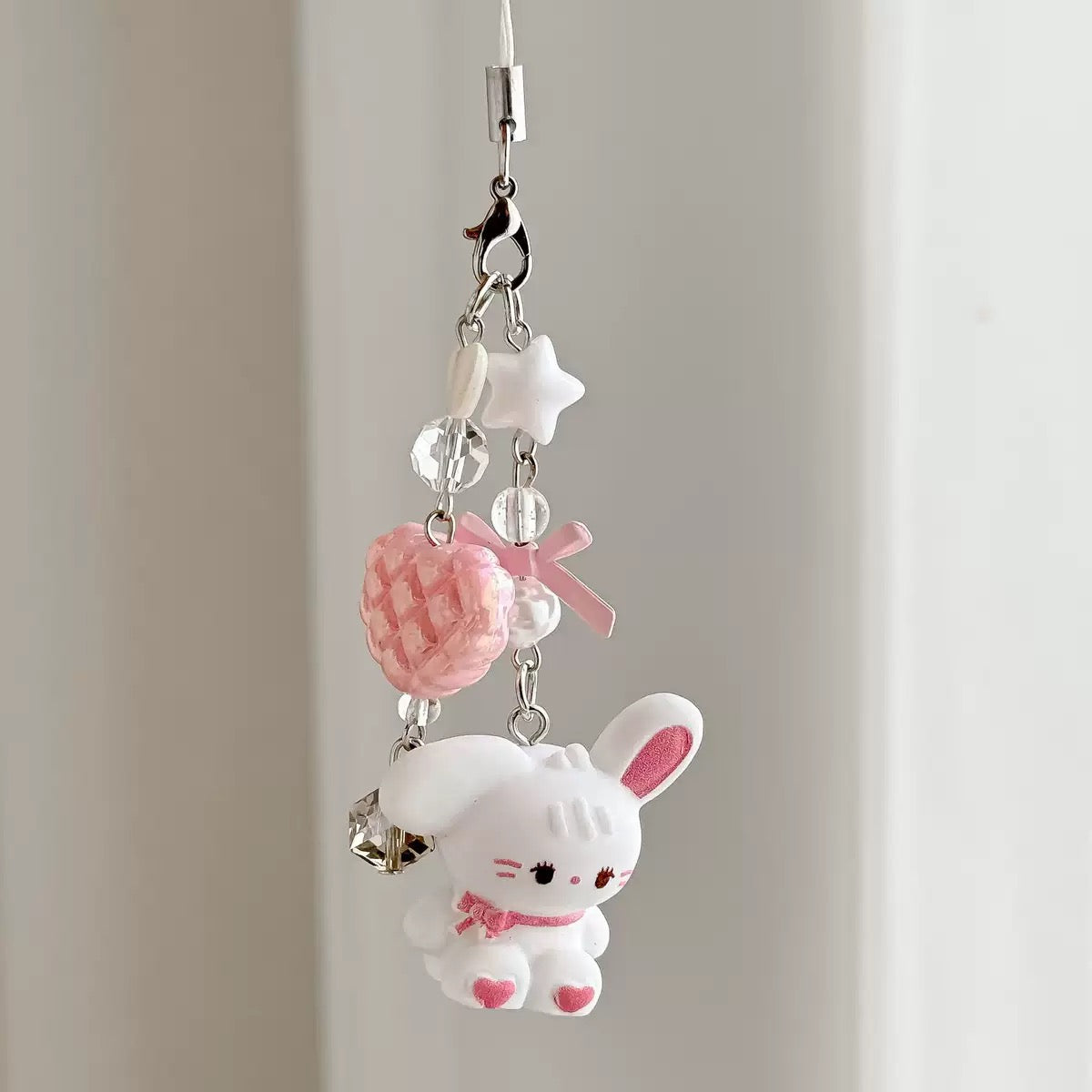 Blush Bunny Élégance Phone Charm