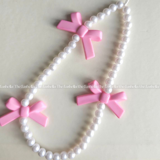 Pretty pearl with pink bow charm